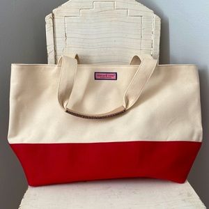 Large Vineyard Vines tote bag